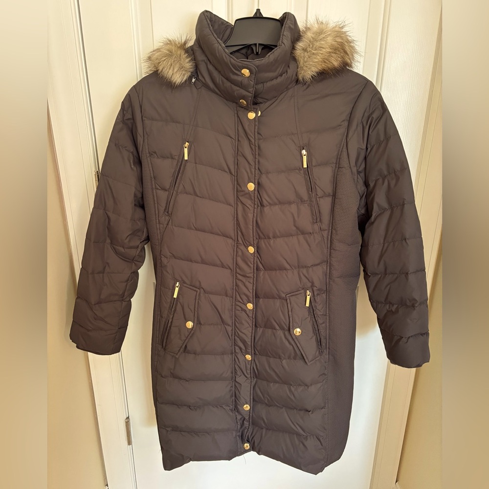 Michael Michael Kors Womens
Hooded Puffer Coat Chocolate Brown
3/4 Down